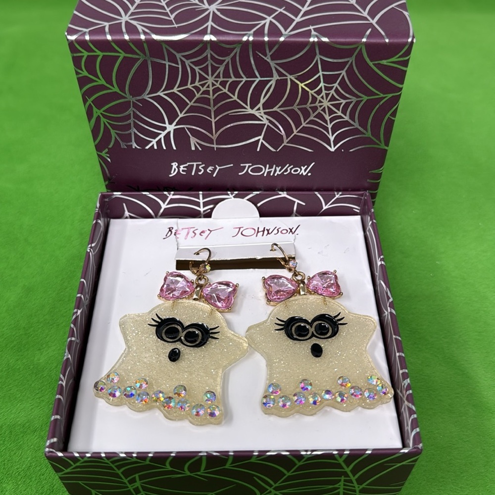 👻BETSEY JOHNSON GHOST EARRINGS new in box